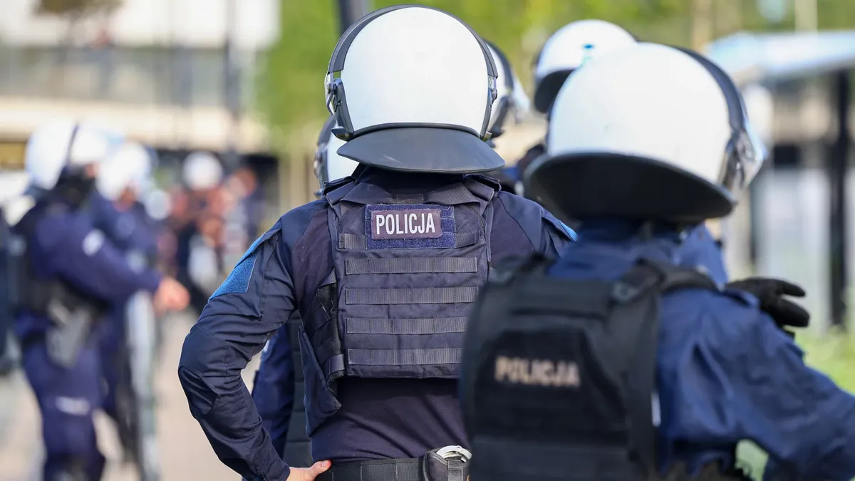 seria alarmów bombowych — PL news