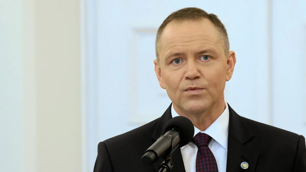 sondaż prezydenta nawrockiego — PL news